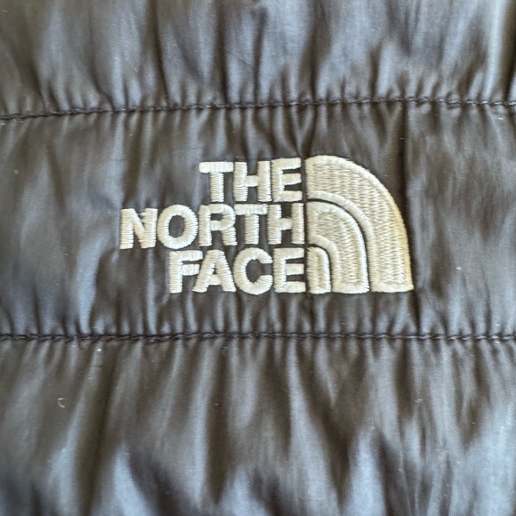 Girl’s North Face reversible jacket - Picture 7 of 8